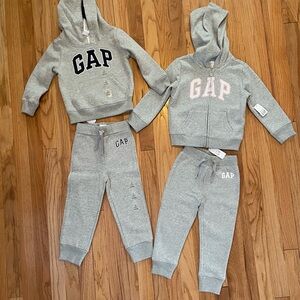 GAP Kids Heather Gray Sweatpants & Joggers Set